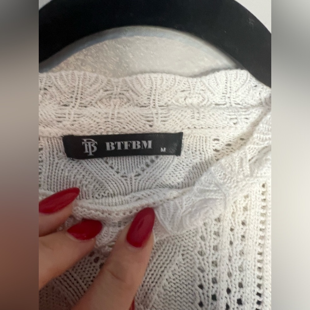 White crochet and lace long sleeve sweater - Picture 4 of 4